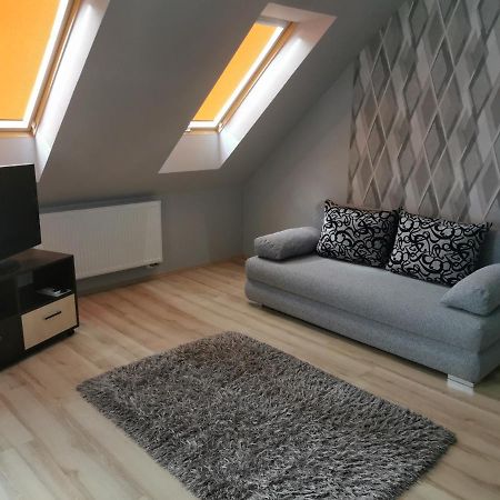 Szabó Apartman Sárvár Exterior foto