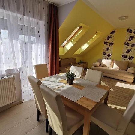 Szabó Apartman Sárvár Exterior foto