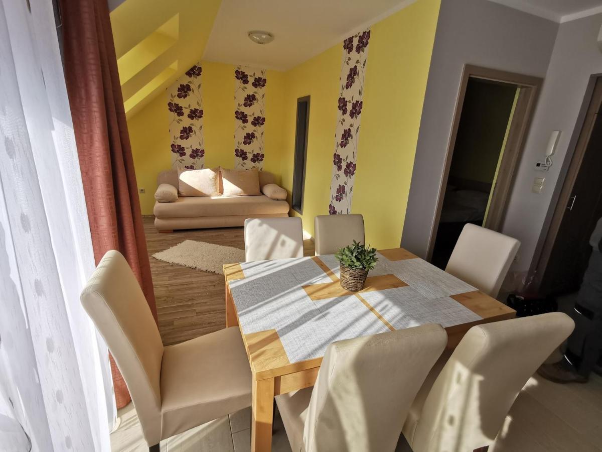 Szabó Apartman Sárvár Exterior foto