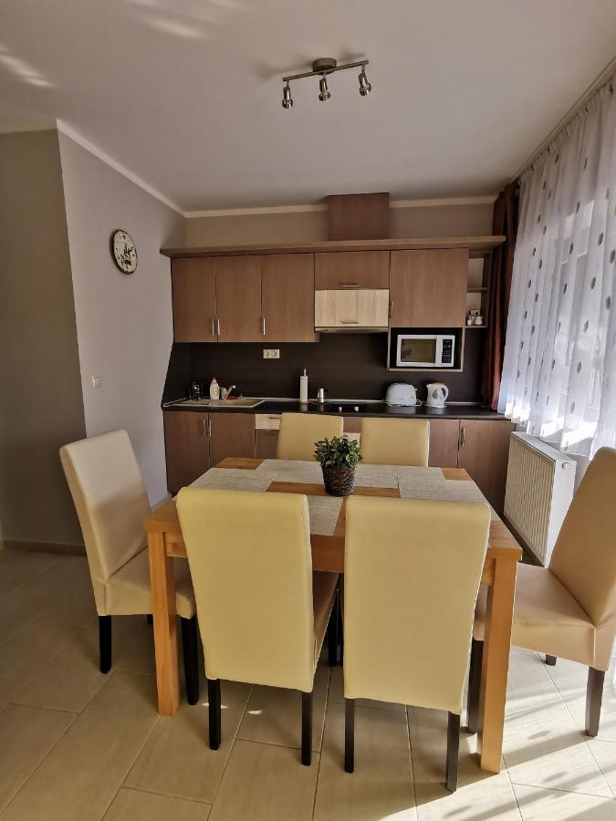 Szabó Apartman Sárvár Exterior foto