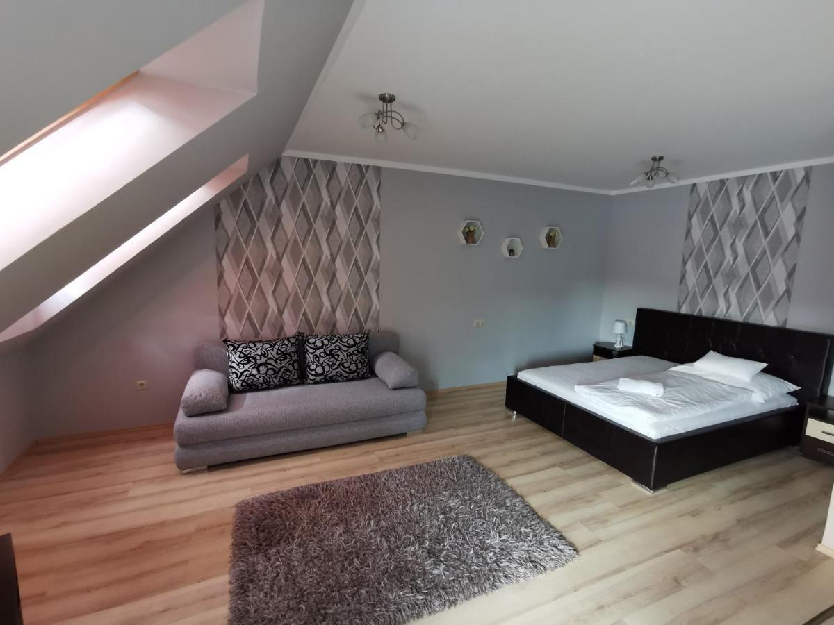 Szabó Apartman Sárvár Exterior foto